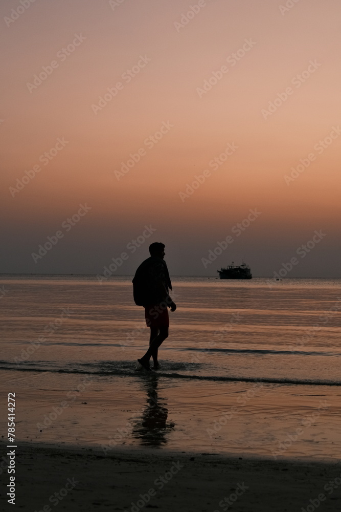 Beach sunset.
Koh Tao, Thailand.