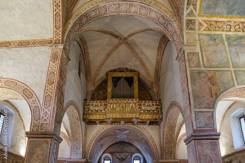 Feltre, interno santuario dei santi Vittore e Corona photo