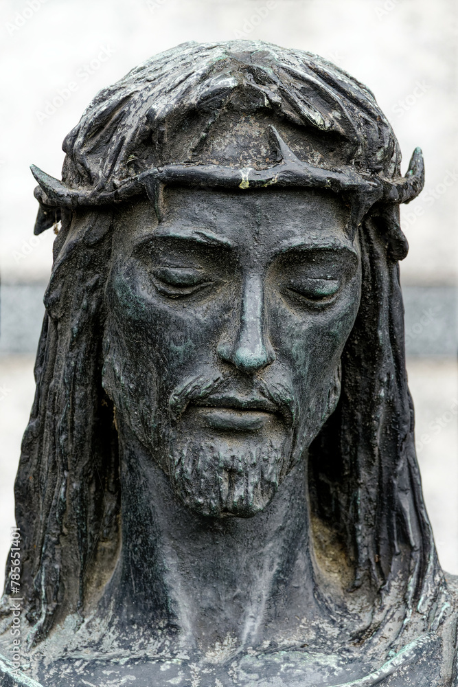Face of Christ. Visage du Christ.Cimetière monumental, Milan - Italie.