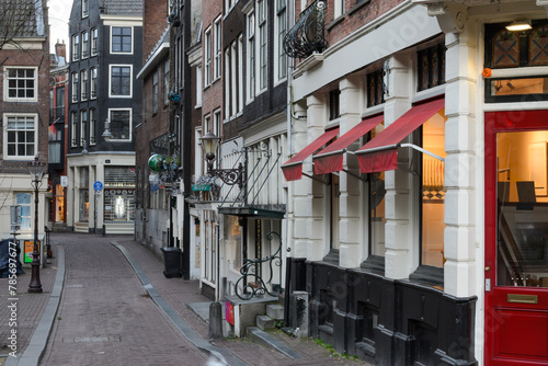 Photography A narrow street in old Amsterdam.