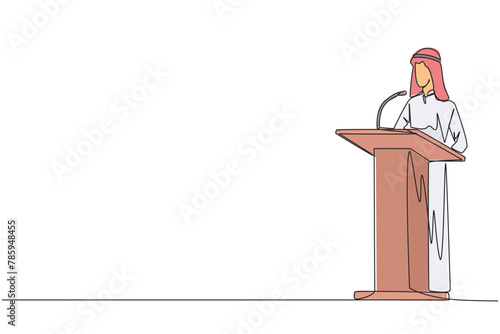 Single one line drawing inspirational Arab businessman give speech at podium. Convey tips for success in doing business by continuing to preserve nature. Continuous line design graphic illustration