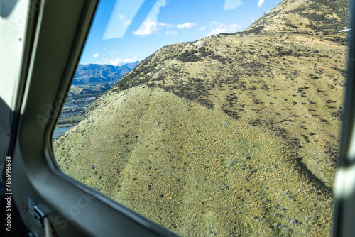Foto aus dem Flugzeug auf dem Weg zum Milford Sound Berge Seen 