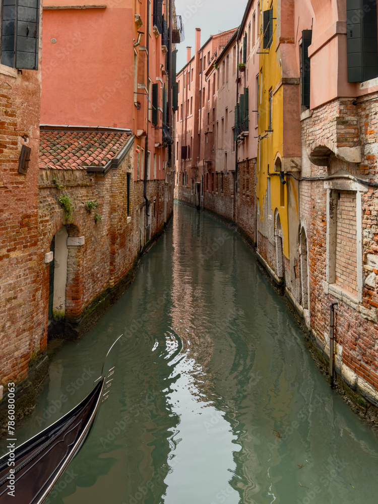 Camminando ed ammirando la bellissima città di Venezia