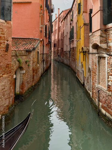 Camminando ed ammirando la bellissima città di Venezia