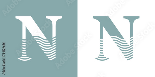 Logo Nautical. Letra inicial N con olas de mar