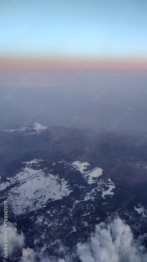 Obraz premium clouds above mountains