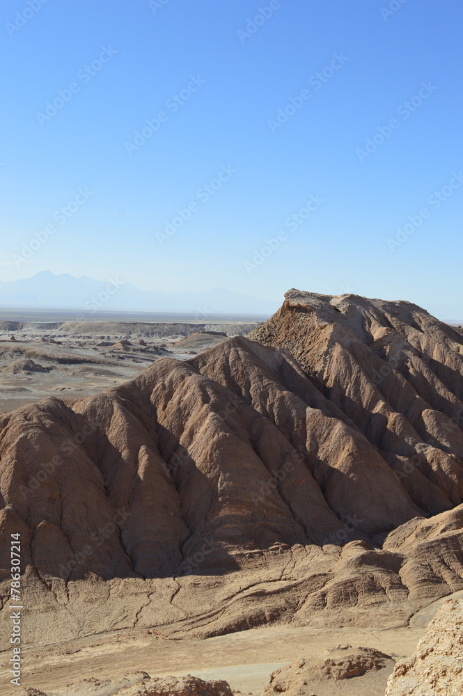 Deserto do Atacama com céu azul