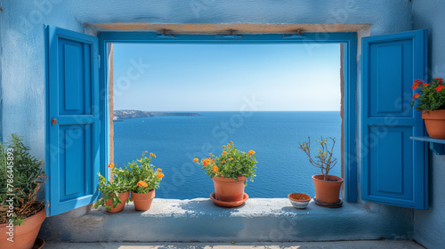 Offenes Fenster oder Tür mit Meerblick, Santorin, Greece © Fatih