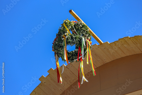 topping-out wreath