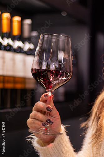 Фотография Girando a taça de vinho
