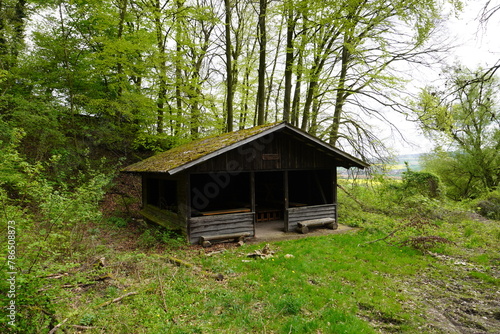 eine Schutzhütte Wanderhütte bei Golmbach im Vogler in Niedersachsen