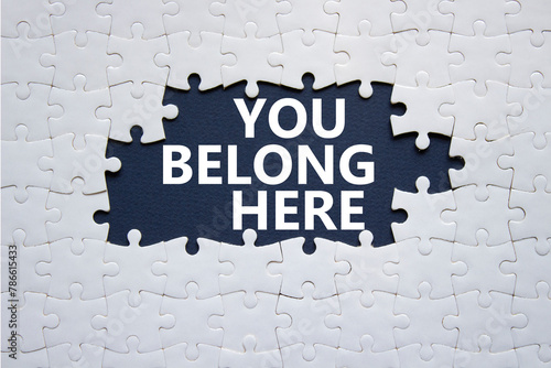 Εκτύπωση καμβά You belong here symbol