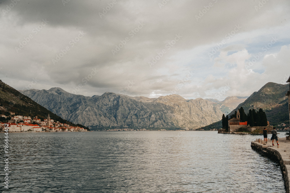 Obraz premium lake in the mountains