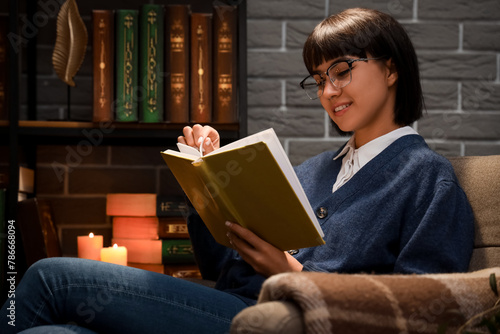 Young woman with glasses re...