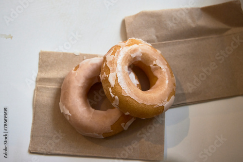 Donut. One of the most consumed sweets in the world, of which many versions have been made. This is the traditional one, served in a cafe in the United States.