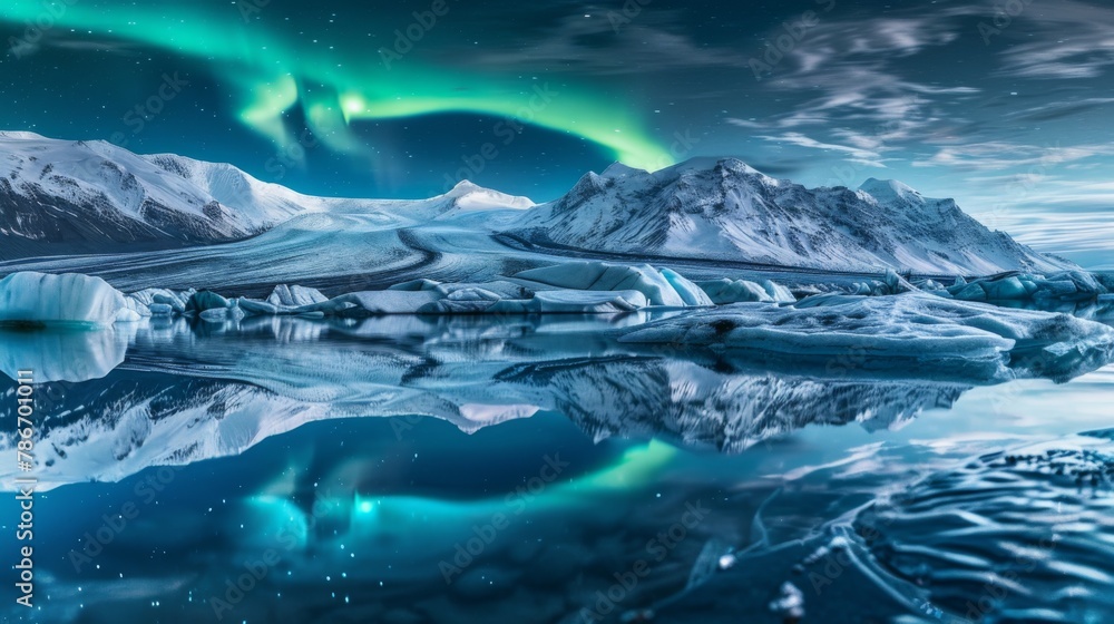 Fototapeta premium Majestic Northern Lights Over Glacial Lagoon Landscape