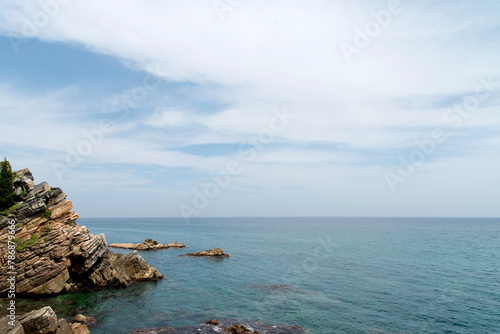 Fototapeta Naklejka Na Ścianę i Meble -  View of the rocky seaside