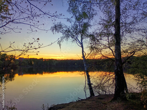 Der Wolfsee an der Sechs-Seen-Platte in Duisburg bei Sonnenuntergang photo