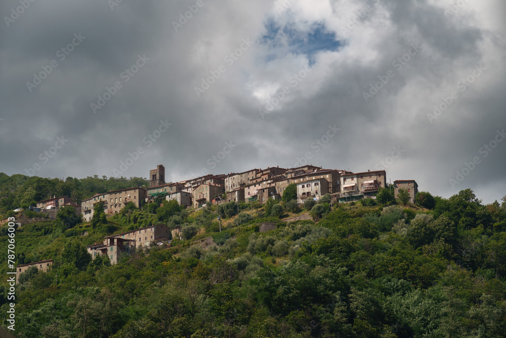 Pracando, old village near VIlla Basilica, Tuscany Pracando, old village near VIlla Basilica, Tuscany