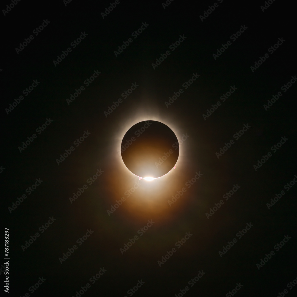 Right after third contact of total solar eclipse at Vermont on 2024/04/08, ISO200, F10, Exposure 1/320s Right after third contact of total solar eclipse at Vermont on 2024/04/08, ISO200, F10, Exposure 1/320s
