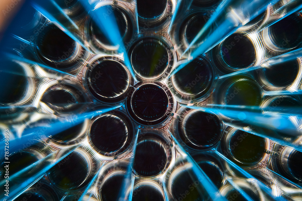 Radial Bottle Bottoms and Cap Pattern - Overhead Symmetry Radial Bottle Bottoms and Cap Pattern - Overhead Symmetry