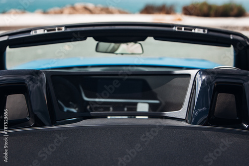 Screen and mesh of convertible car without roof