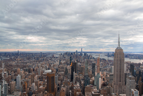 New York Skyline view © Colourix