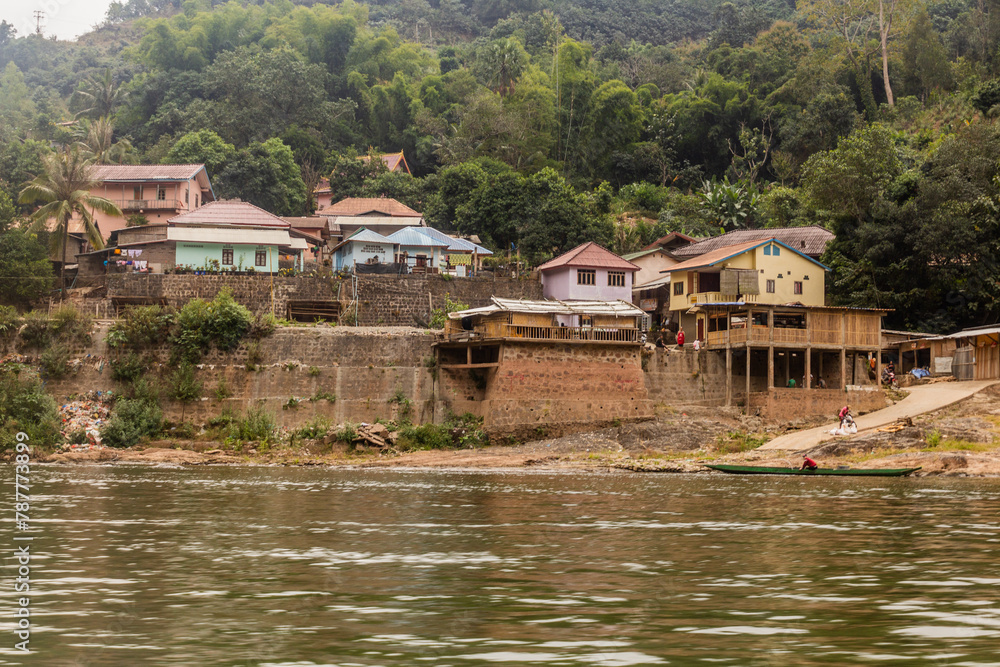 Naklejka premium View of Hat Sa village in Phongsali province, Laos