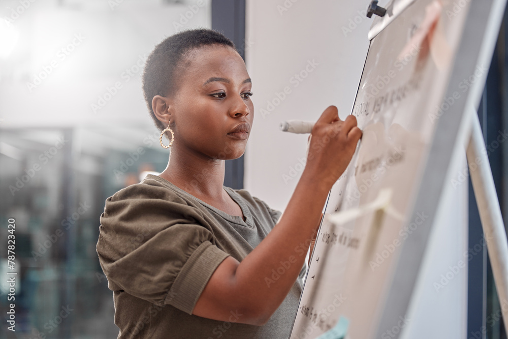 Foto de Writing, board and business black woman with notes for planning ...