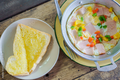 Skillet Eggs and Garlic Bread