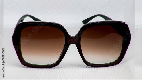 Sunglasses No : 23 -8K-7680x4320