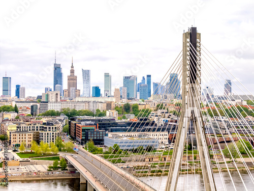 Warszawa, panorama miasta z okolicy mostu Świętokrzyskiego © hunter76