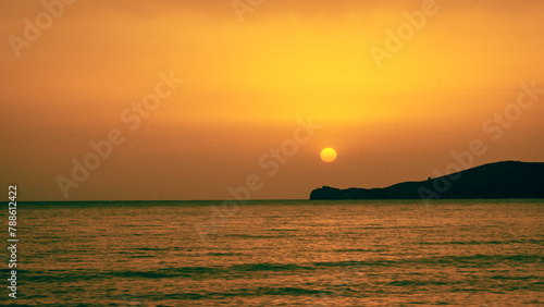 Sunset sur la mer en Grèce