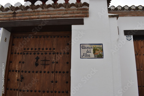 Puerta de una casa de Granada