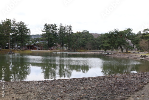 岩手県、平泉の毛越寺。浄土庭園の大泉が池。