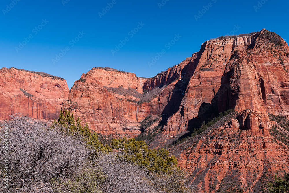 Fototapeta premium Sandstone cliffs located in South Central Utah