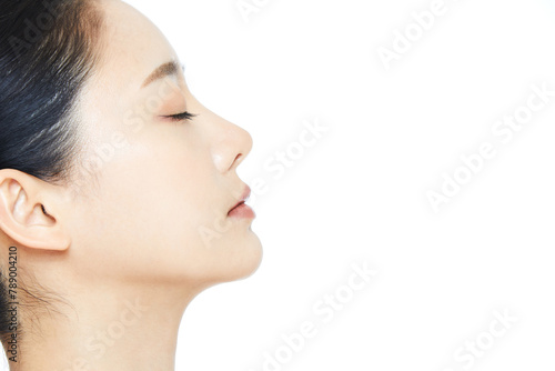 若い女性の清潔感のあるビューティー イメージ