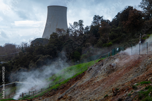 larderello and biancane di monterotondo geothermal phenomenon clean energy production grosseto livorno