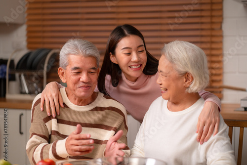 Asian Family Happiness in t...