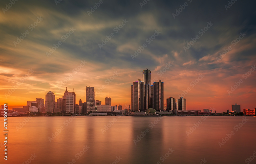 Obraz premium Sunset in Detroit from Windsor, Ontario