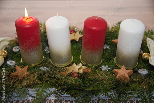 Adventsgesteck mit 4 Kerzen - Adventdekoration