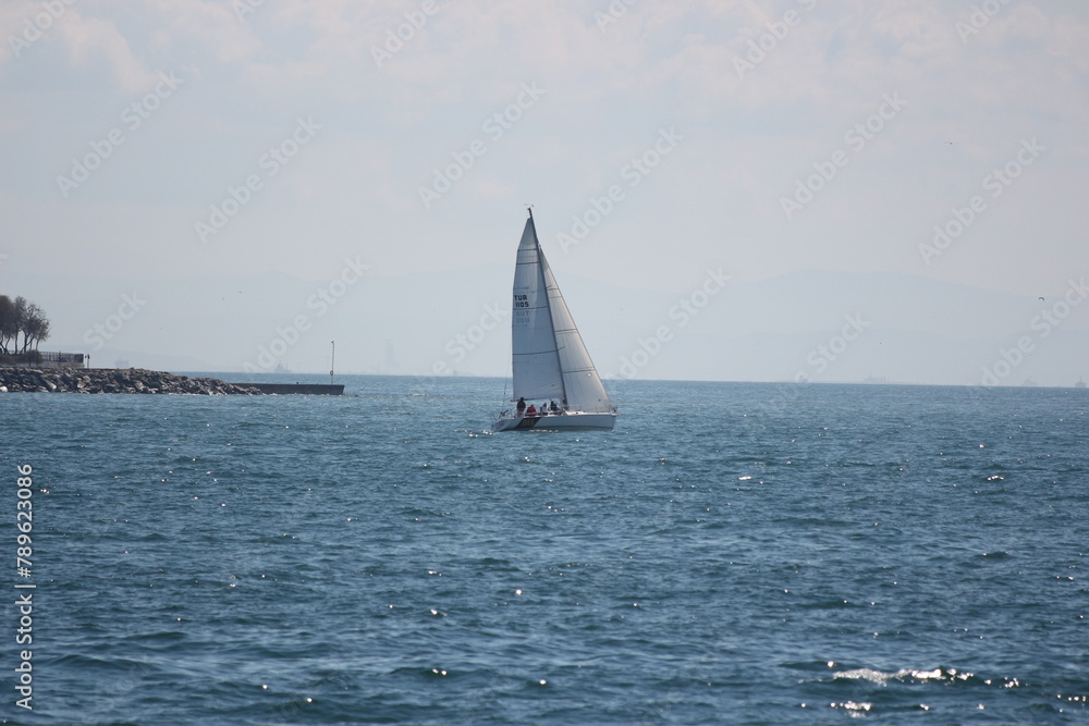 Fototapeta premium small ship in the sea of marmara with a sail