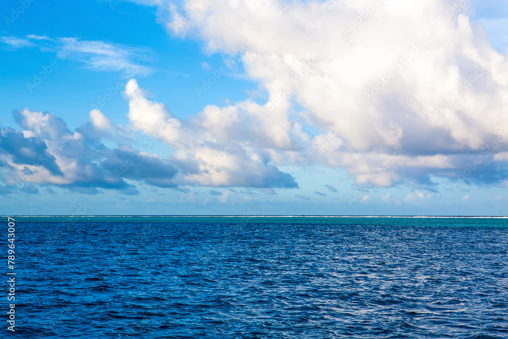 Fototapeta premium Landscape of beautiful sunset in Maldives