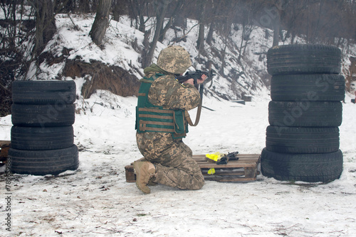 A Ukrainian soldier trains in shooting photo