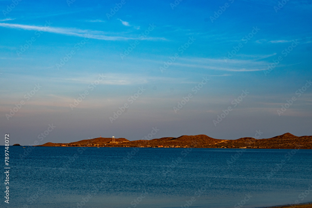 Fototapeta premium playas del cabo de la vela, uribia ,la guajira, colombia.. lugar muy hermoso por su bahia, sus bellos atardeceres, sus magnificos paisajes. muy visitado por los turistas.