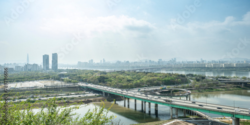 대한민국 서울, 고층빌딩, 한강, 교통체증, 도시풍경