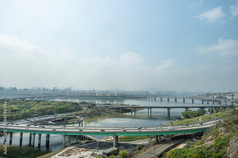대한민국 서울, 고층빌딩, 한강, 교통체증, 도시풍경