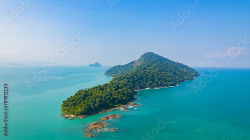 View of Kam Yai Island in the Andaman Sea, Ranong Province, Southern Thailand, Asia © Photo Gallery