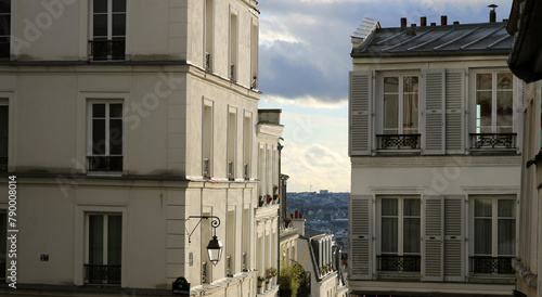 Paris - Montmartre - La Tour Montparnasse photo