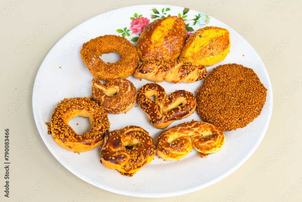 Turkish homemade sweet and savory cookies .Tatli tuzlu kurabiye. Karisik kuru pasta . Turkish homemade sweet and savory cookies .Tatli tuzlu kurabiye. Karisik kuru pasta .